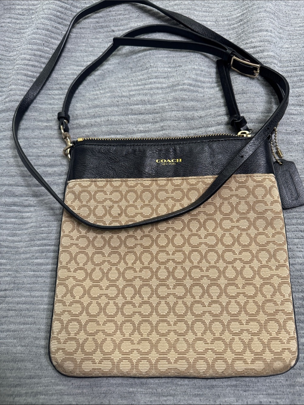 Coach Signature Canvas Crossbody Bag Black Leather Trim Gold Hardware - Picture 14 of 15